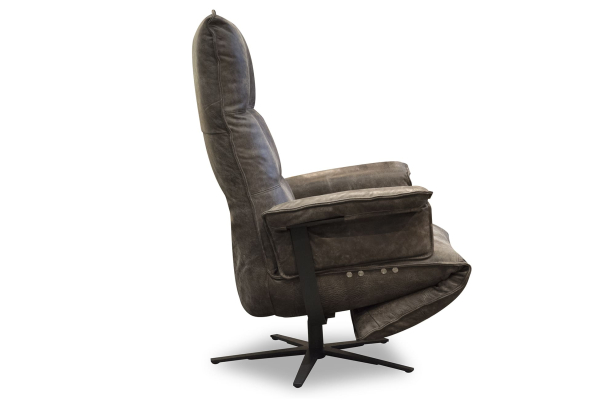 Nr. 4 / Relaxsessel / in Stoff oder Leder / ab 2699 €
